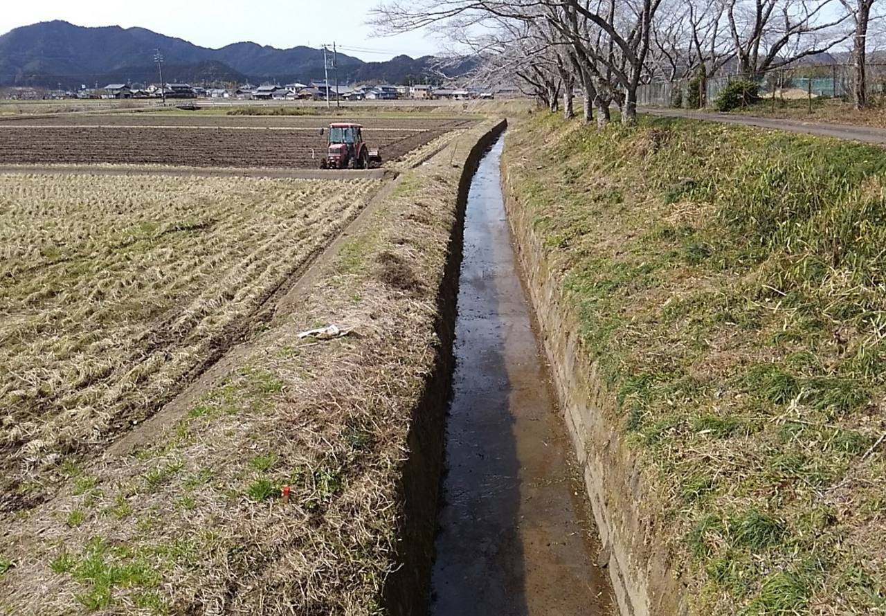 しびり川浚渫工事の写真