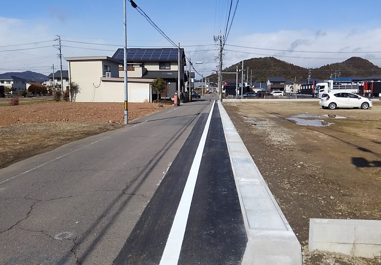 市道01003号線(南)側溝改良工事の写真