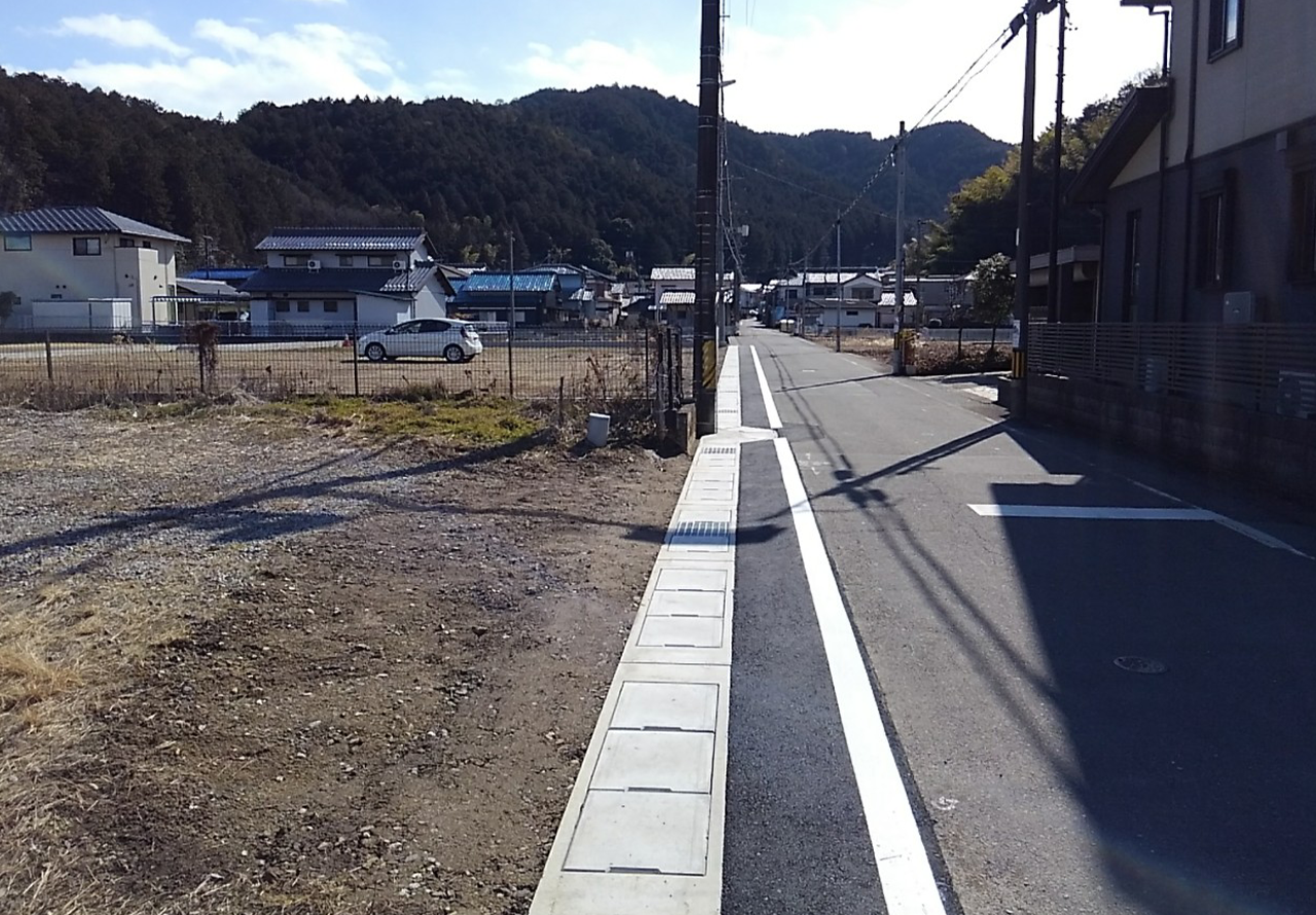 市道01003号線(南)側溝改良工事の写真