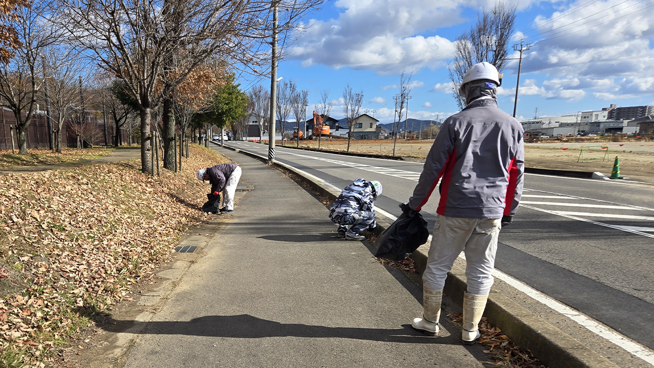 清掃活動中の写真
